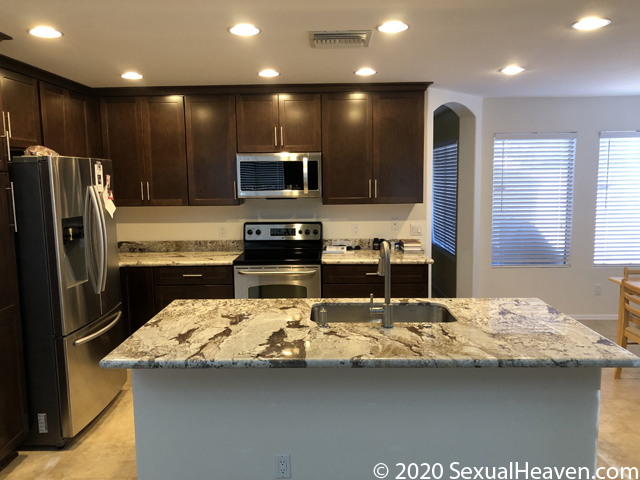 A view of the kitchen.